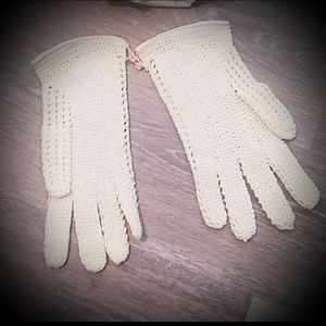 NWT Vintage Handmade Crochet Gloves